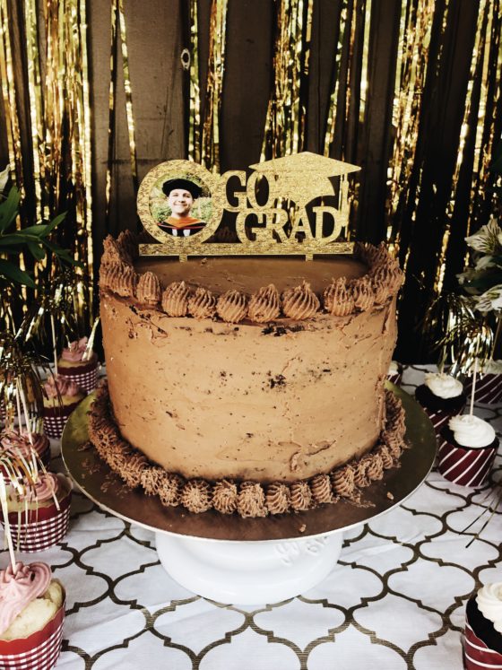 cake graduation party